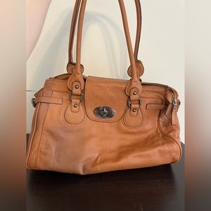 Camel shoulder bag
